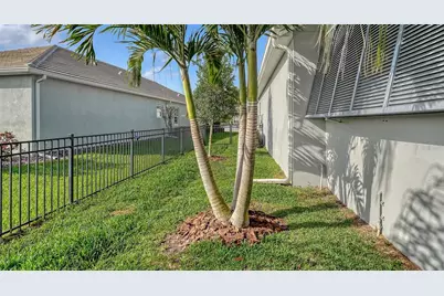 8278 Grande Shores Drive, Sarasota, FL 34240 - Photo 59