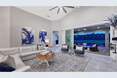 8278 Grande Shores Drive, Sarasota, FL 34240 - Photo 13