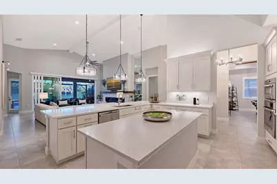 8278 Grande Shores Drive, Sarasota, FL 34240 - Photo 17