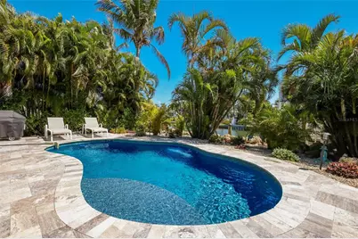 517 70th Street, Holmes Beach, FL 34217 - Photo 31