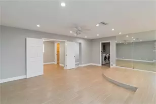 5823 22nd St W, Bradenton, FL 34207 - Photo 7