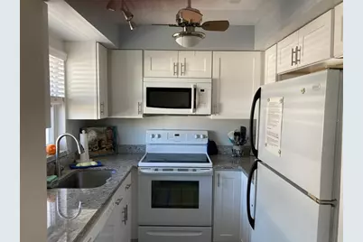 304 47th Avenue Drive W #307, Bradenton, FL 34207 - Photo 3