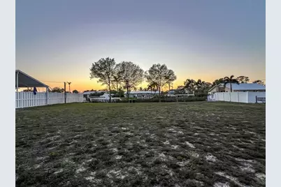 907 22nd Avenue W, Palmetto, FL 34221 - Photo 3