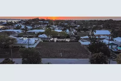 907 22nd Avenue W, Palmetto, FL 34221 - Photo 21