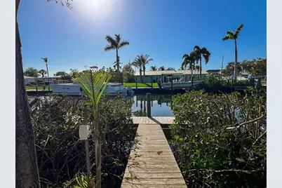 907 22nd Avenue W, Palmetto, FL 34221 - Photo 15