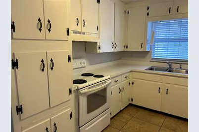 2428 Waldemere Street, Sarasota, FL 34239 - Photo 7