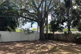 2428 Waldemere St, Sarasota, FL 34239 - Photo 25