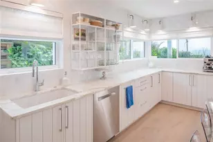 321 Casey Key Rd, Nokomis, FL 34275 - Photo 9