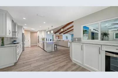 5231 Siesta Cove Drive, Sarasota, FL 34242 - Photo 15