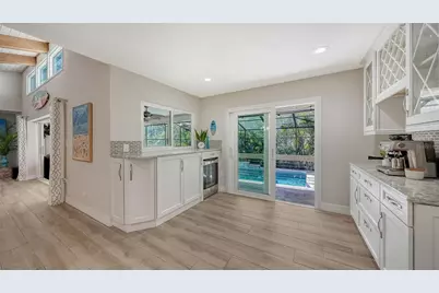 5231 Siesta Cove Drive, Sarasota, FL 34242 - Photo 17
