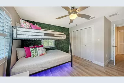 5231 Siesta Cove Drive, Sarasota, FL 34242 - Photo 37