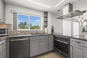 3701 5th Ave, Holmes Beach, FL 34217 - Photo 19