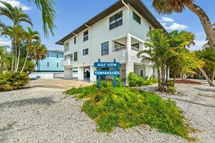 3701 5th Ave, Holmes Beach, FL 34217 - Photo 3
