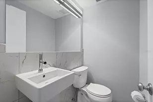 3701 5th Ave, Holmes Beach, FL 34217 - Photo 17