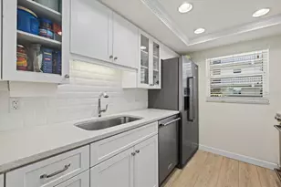 3240 Gulf of Mexico Dr, Longboat Key, FL 34228 - Photo 9