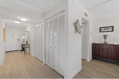 3240 Gulf Of Mexico Drive #B402, Longboat Key, FL 34228 - Photo 7