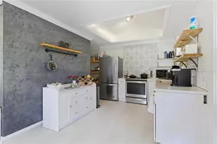 2826 Marlette St, Sarasota, FL 34231 - Photo 5