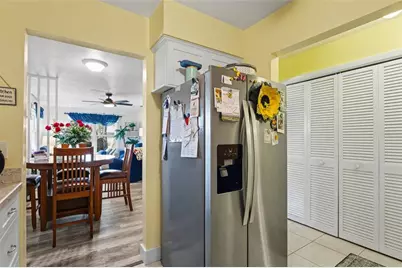 1327 Glendale Circle W #218, Sarasota, FL 34232 - Photo 9