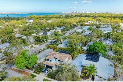 3625 Jacinto Court, Sarasota, FL 34239 - Photo 9