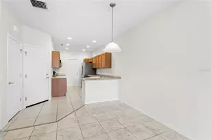 3730 82nd Ave Cir E, Sarasota, FL 34243 - Photo 9