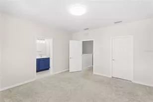 3730 82nd Ave Cir E, Sarasota, FL 34243 - Photo 17