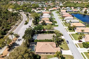 6801 Superior St Cir, Sarasota, FL 34243 - Photo 45