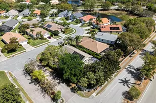 6801 Superior St Cir, Sarasota, FL 34243 - Photo 49