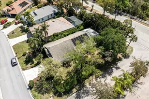 6801 Superior St Cir, Sarasota, FL 34243 - Photo 45