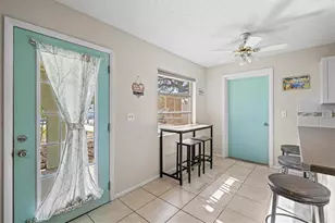2214 Michele Dr, Sarasota, FL 34231 - Photo 9