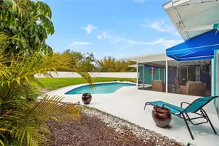 7320 Meadowbrook Dr, Sarasota, FL 34243 - Photo 31