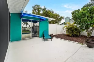 7320 Meadowbrook Dr, Sarasota, FL 34243 - Photo 29