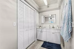 7320 Meadowbrook Dr, Sarasota, FL 34243 - Photo 21