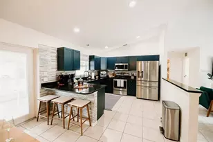 3009 39th Ave W, Bradenton, FL 34205 - Photo 11