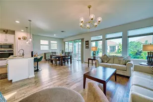 6136 Voyagers Pl, Apollo Beach, FL 33572 - Photo 7