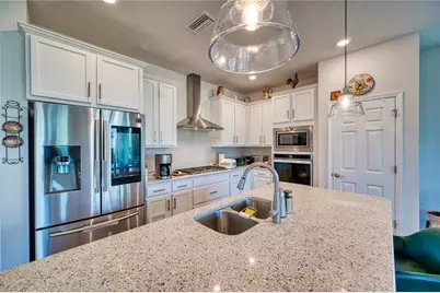 6136 Voyagers Place, Apollo Beach, FL 33572 - Photo 9