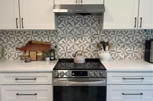 4140 Augustine Ave, Sarasota, FL 34231 - Photo 5