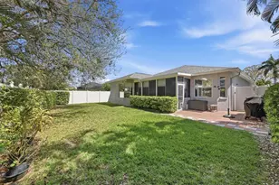 6726 W Country Club Ln, Sarasota, FL 34243 - Photo 33