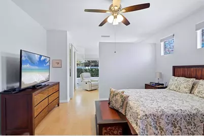 6726 W Country Club Lane, Sarasota, FL 34243 - Photo 21