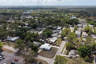 2600 Loma Linda St, Sarasota, FL 34239 - Photo 11