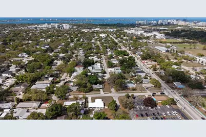 2600 Loma Linda Street, Sarasota, FL 34239 - Photo 9