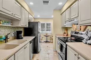 4582 Longwater, Sarasota, FL 34235 - Photo 9