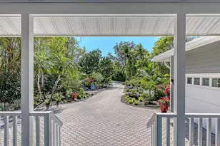 5422 Sandhamn Pl, Longboat Key, FL 34228 - Photo 13