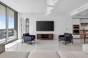 400 Central Ave, Saint Petersburg, FL 33701 - Photo 7