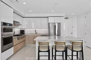 400 Central Ave, Saint Petersburg, FL 33701 - Photo 13