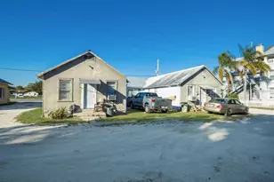 2008 53rd Ave E, Bradenton, FL 34203 - Photo 9