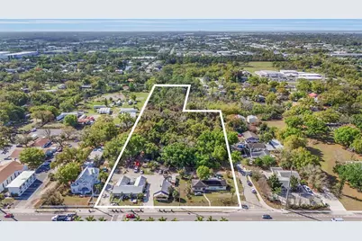 2008 53rd Avenue E, Bradenton, FL 34203 - Photo 1