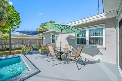 8335 Robin Road, Seminole, FL 33777 - Photo 9