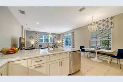 11862 Granite Woods Loop, Venice, FL 34292 - Photo 13