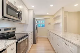 5790 Midnight Pass Rd, Sarasota, FL 34242 - Photo 23