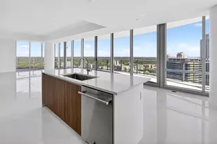 400 Central Ave, Saint Petersburg, FL 33701 - Photo 17